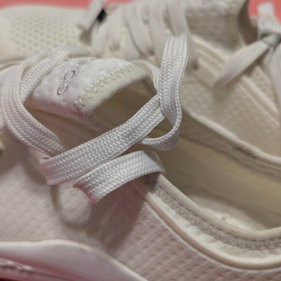 Crocs white waterproof sneaker size 9 - Picture 7 of 8